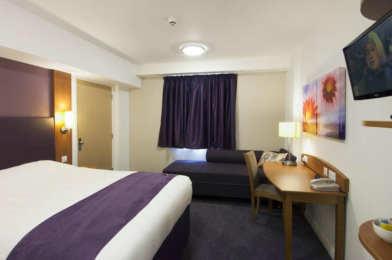 Premier Inn Hemel Hempstead Central Екстер'єр фото
